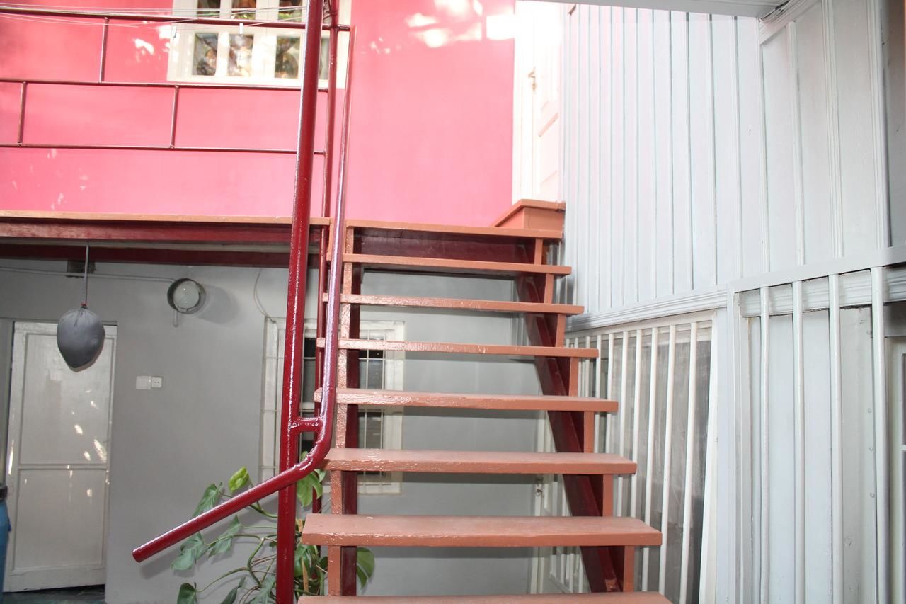 Хостелы Hostel Old City Sololaki Тбилиси-15