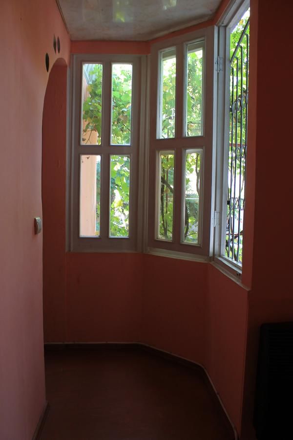 Хостелы Hostel Old City Sololaki Тбилиси-23